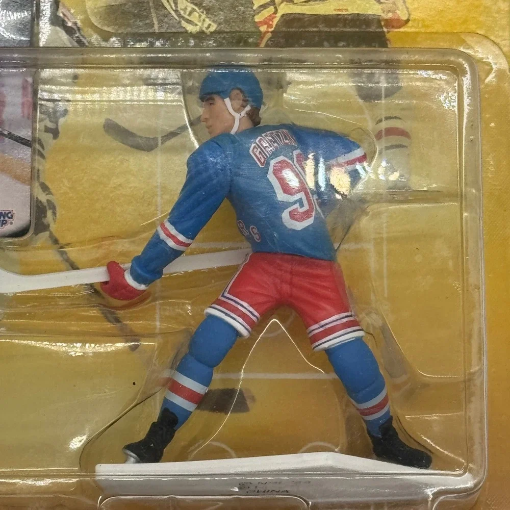 1998 Starting Lineup Wayne Gretzky New York Rangers Kenner Figure Upper Deck